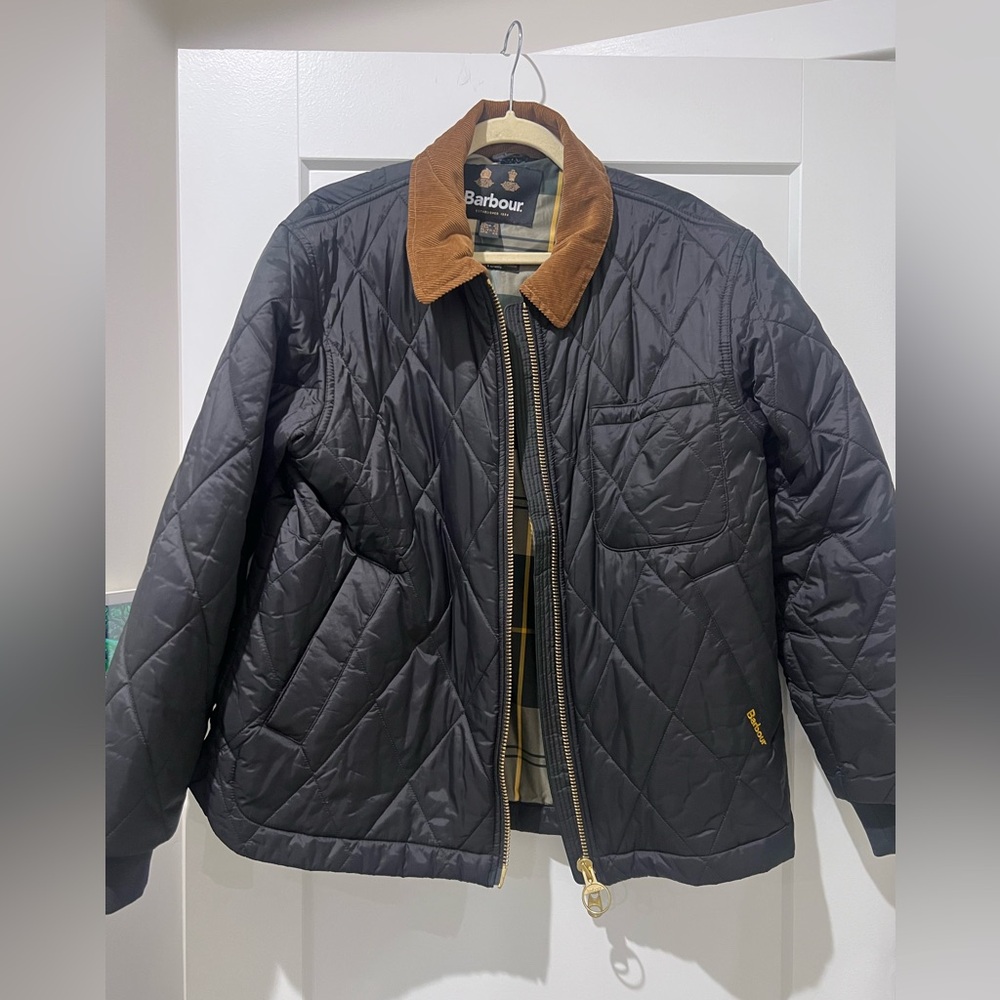 Barbour Unisex Quilted Jacket with Tan Collar